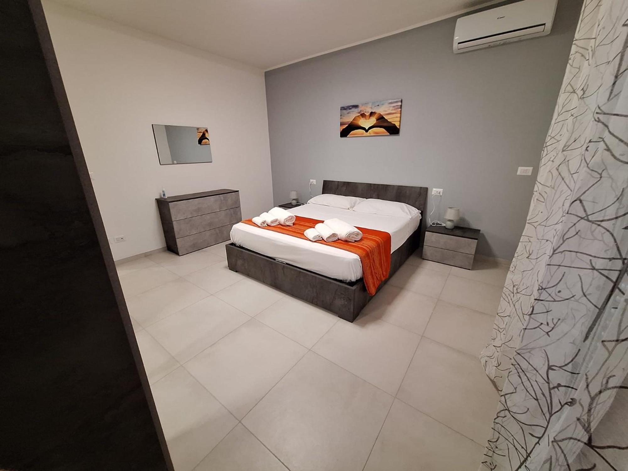 Desy Apartment Syracuse ภายนอก รูปภาพ